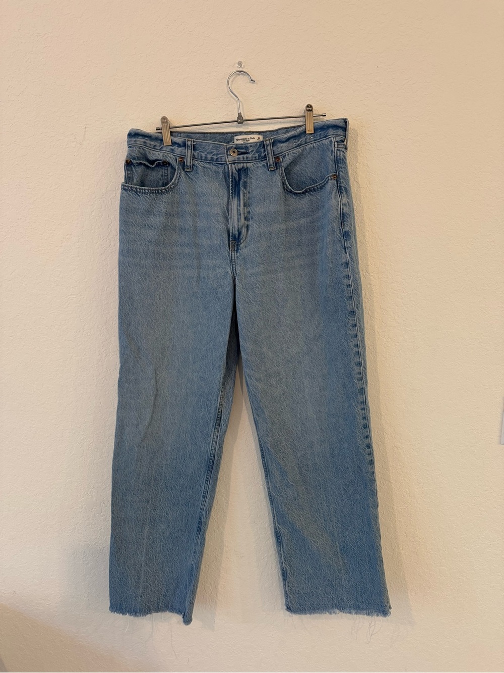 Abercrombie & Fitch High Rise Loose Size 32